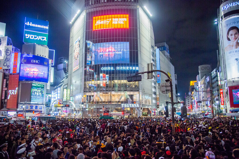 Tokio canceló Halloween huyendo del turismo masivo. Le ha ido tan bien que redobla su apuesta: adiós a la Nochevieja