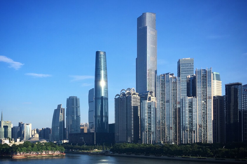 China está viviendo un evento sin precedentes. Una ciudad de 19 millones de habitantes sigue oficialmente en verano