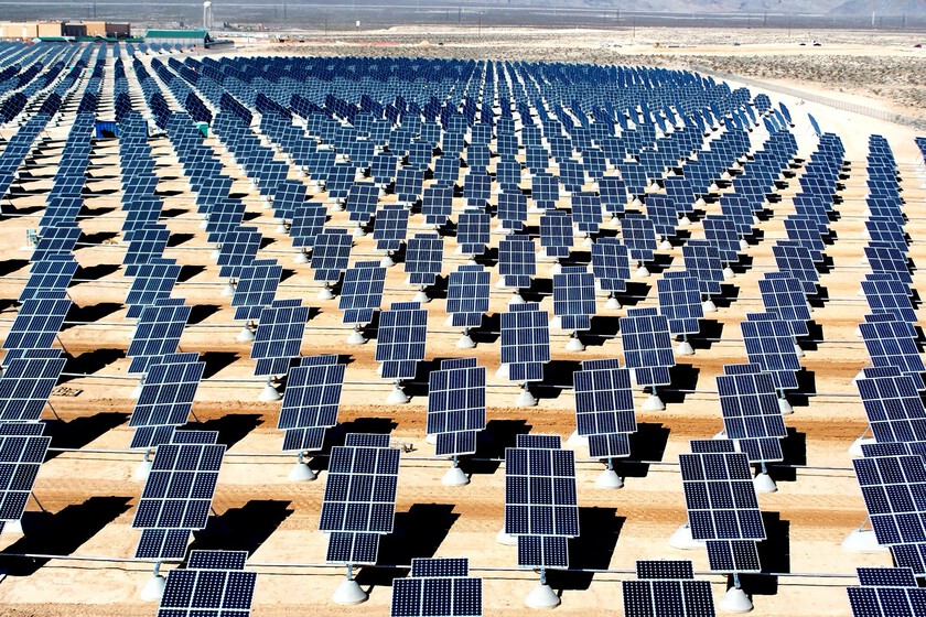 Las regiones más soleadas del mundo parecían ideales para instalar paneles solares. Estábamos equivocados