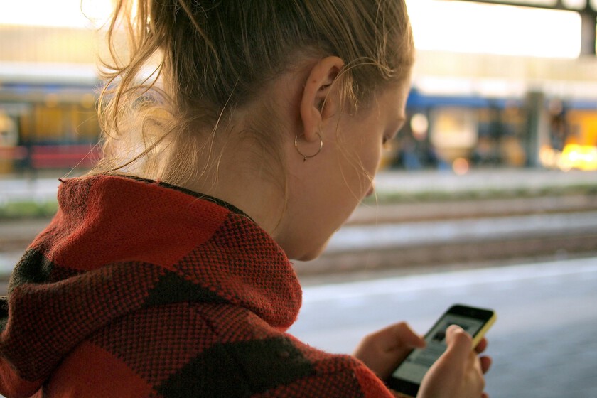 Los signos de puntuación como el punto o la coma están en peligro de extinción. Hay un culpable: tu smartphone