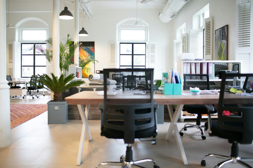 En un ataque de ira, el CEO de una empresa despidió al 90% de sus empleados con un mensaje de Slack. No asistieron a una reunión