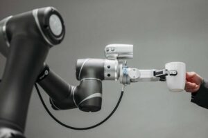 su industria tiene más robots que las de dos de los países más industrializados del planeta