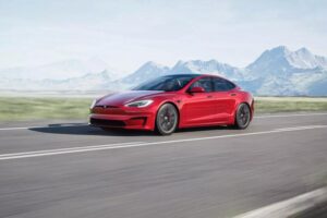 Un conductor lleva cinco años cargando su Tesla Model 3 usando la carga rápida. Así se ha degradado su batería