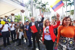 Sepa cuáles penas impone la nueva Ley Orgánica Libertador Simón Bolívar para quienes promueven sanciones y bloqueos