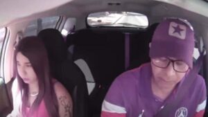 Chilena que agredió a conductor venezolano rompió el silencio tras video viral