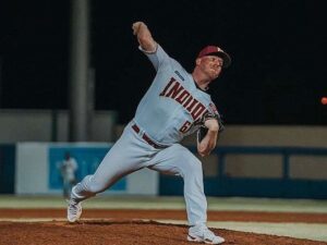 Cardenales anuncia la llegada de Shea Spitzbarth