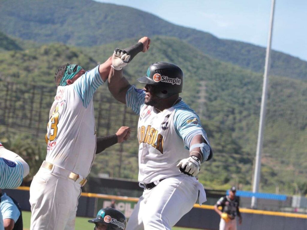 Bravos pasó la escoba en casa contra Leones