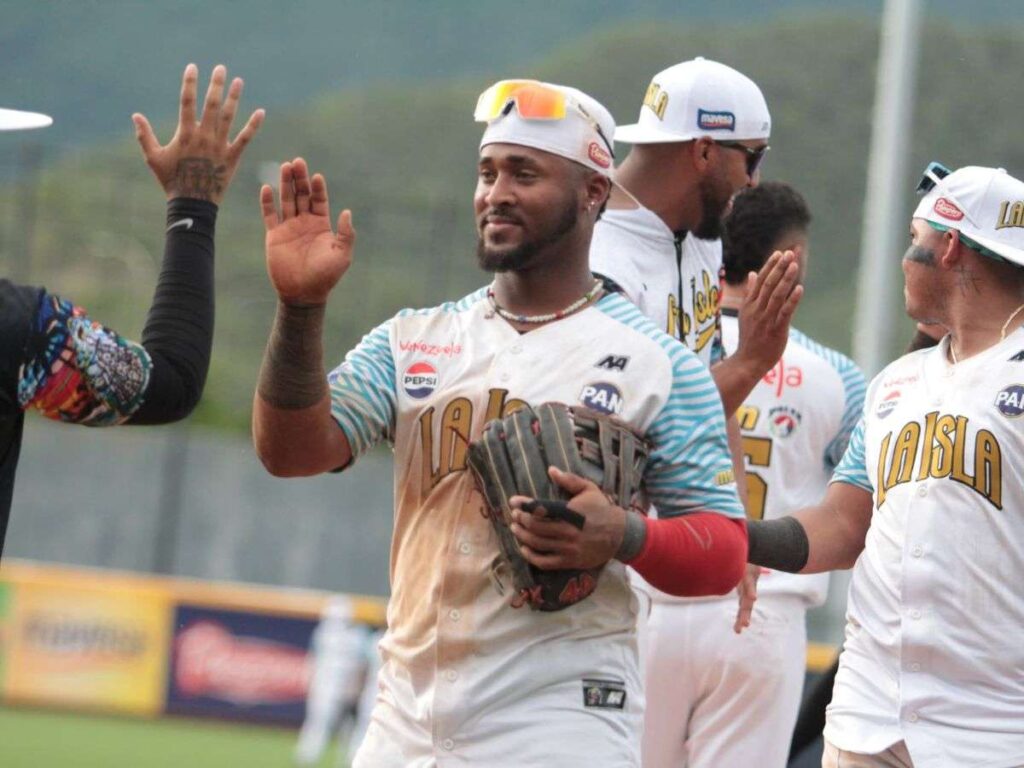 Bravos venció a Tiburones y se queda con la serie