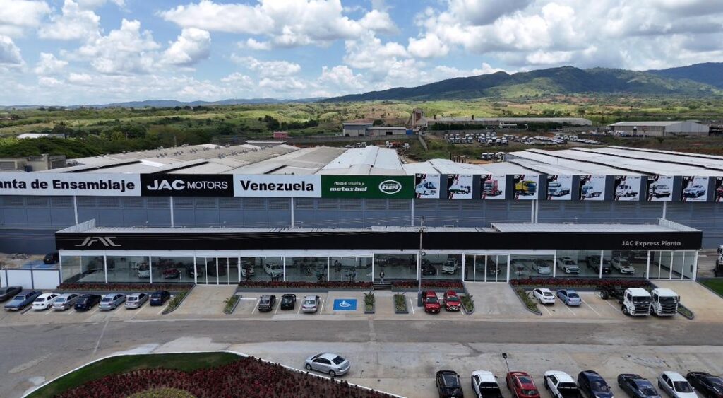 Sector automotriz venezolano espera cerrar el año con un crecimiento del 5,8%