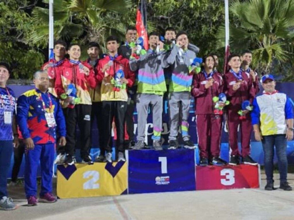Miranda domina la natación en Oriente 2024