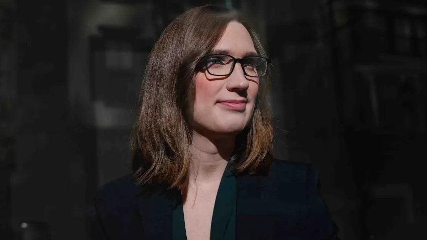 Impiden a legisladora trans usar el baño de mujeres en el Congreso de EE UU