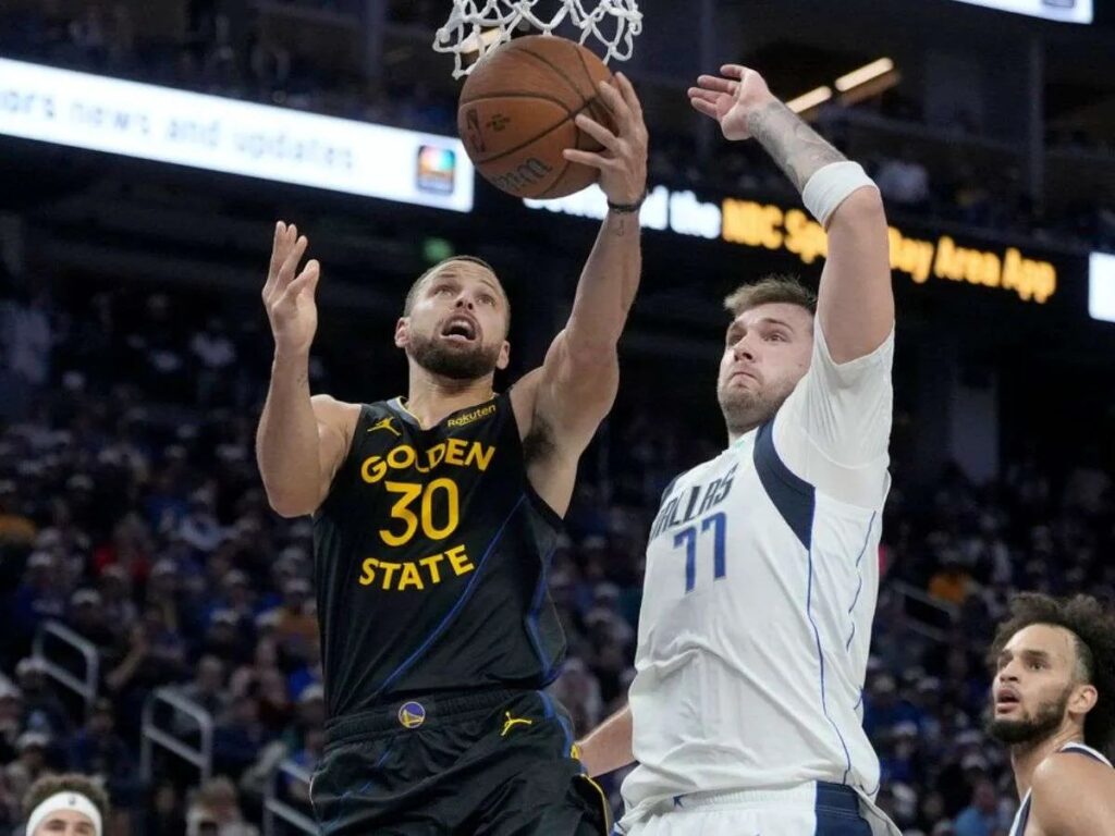 Curry brilló con Warrios en la NBA Cup