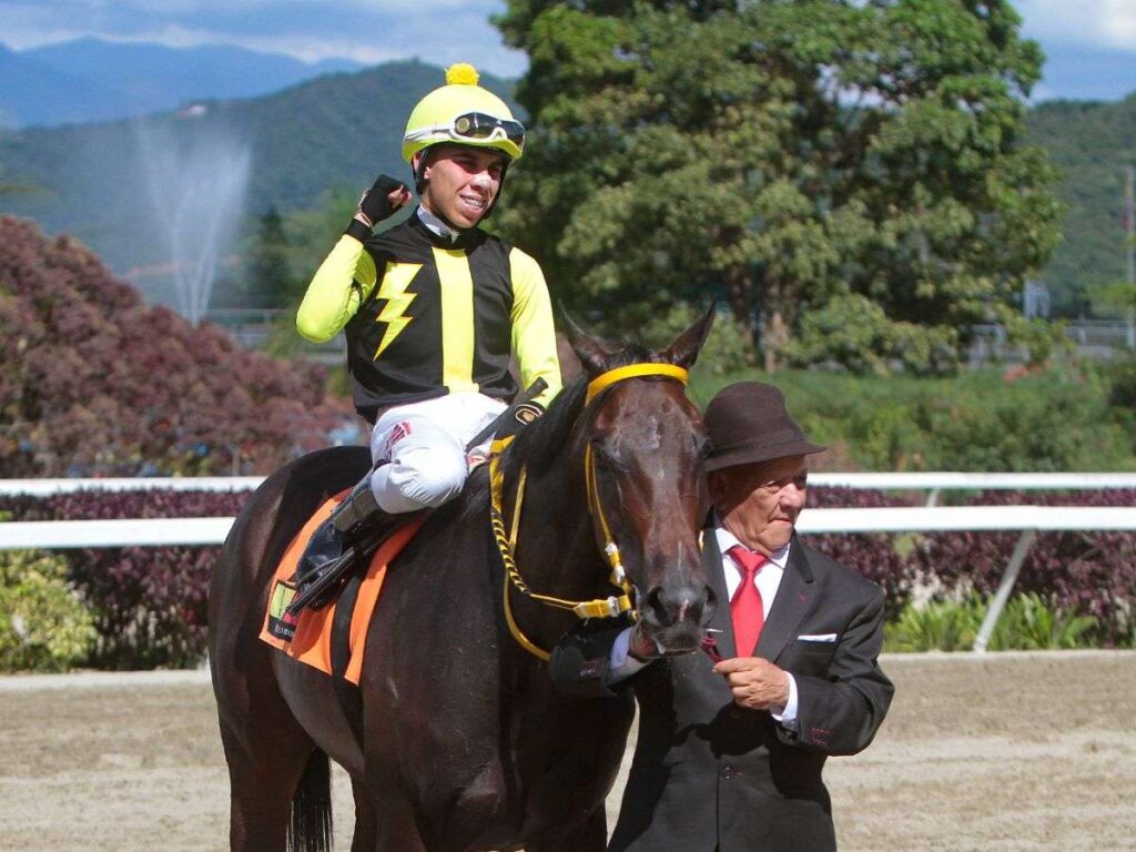 Turbinada ganó sobrada por 11 largos la cuarta