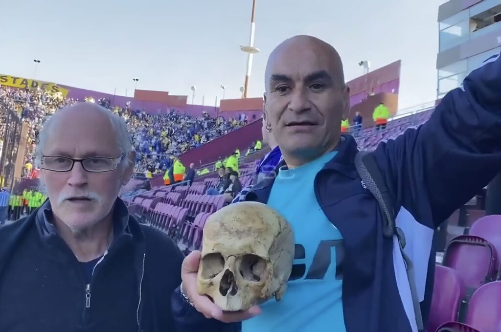 Hincha de Racing festeja la Sudamericana con su abuelo muerto (VIDEO)