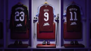 Aston Villa estrena camiseta edición especial de Halloween