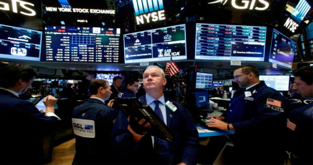 Wall Street mantiene su empuje con los principales índices al alza tras victoria de Trump