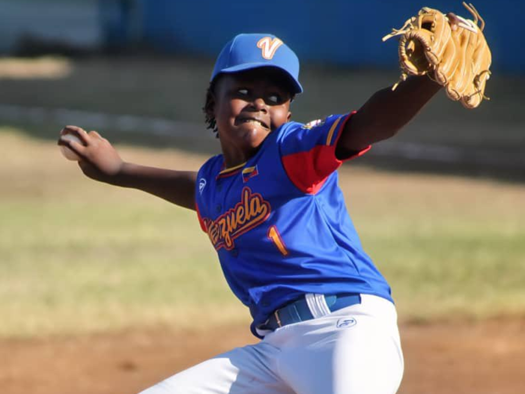 Venezuela vapuleó a Dominicana en inicio del Panamericano