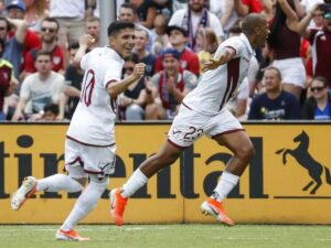 Sava y Salo en un duelo mundial inédito