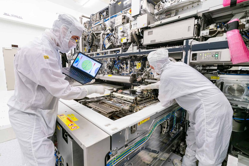 La estrategia de China no es la correcta. Lo defiende uno de los mayores expertos chinos en la industria de los chips