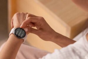 Google baja el precio de su smartwatch, y tiene pinta de que será un éxito como regalo en Navidad
