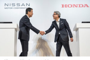 China y Tesla están cambiando radicalmente lo que entendemos por un coche. Honda y Nissan no pueden afrontarlo por separado