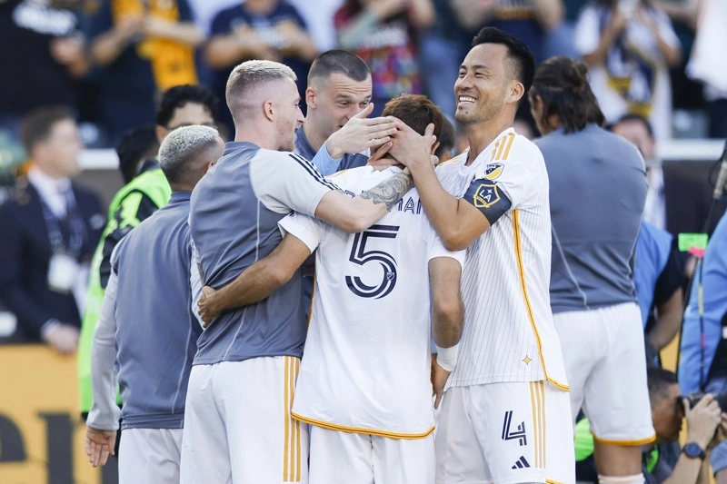 LA Galaxy vs New York Red Bulls en la MLS Cup 2024. Foto: EFE/EPA/CAROLINE BREHMAN