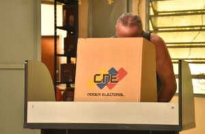 Nicolás Maduro dice que hubo una participación masiva y felicitó a todos los venezolanos por la jornada electoral