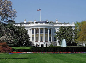 Estados Unidos evita por poco una parálisis del gobierno justo antes de navidad
