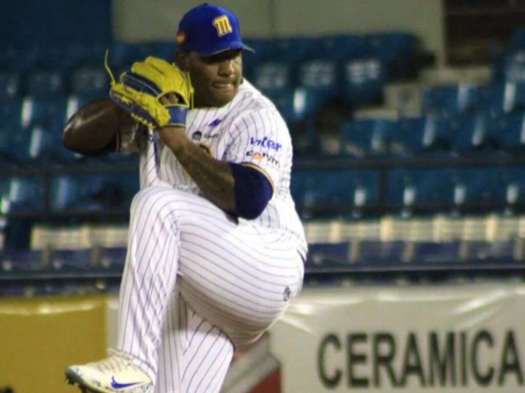 Edwar Colina busca establecerse en la rotación naviera