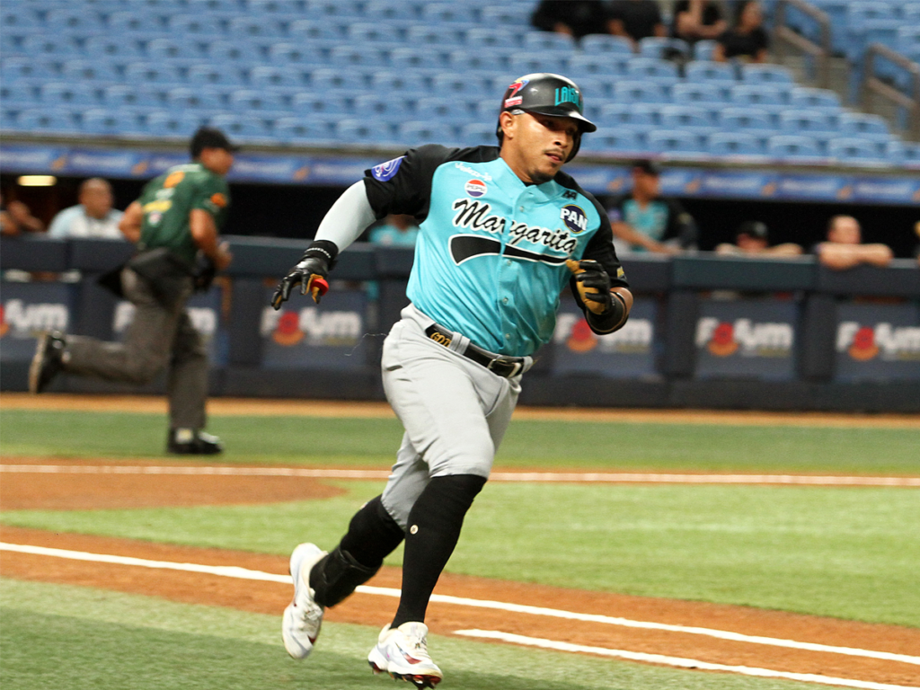 Bravos se despidió de Gustavo Campero