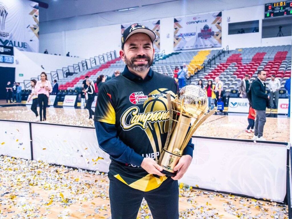 Marinos anunció a Claudio Jorquera como nuevo coach