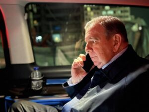 Edmundo González dice que Nicolás Maduro lo tiene chanteajado con su Yerno