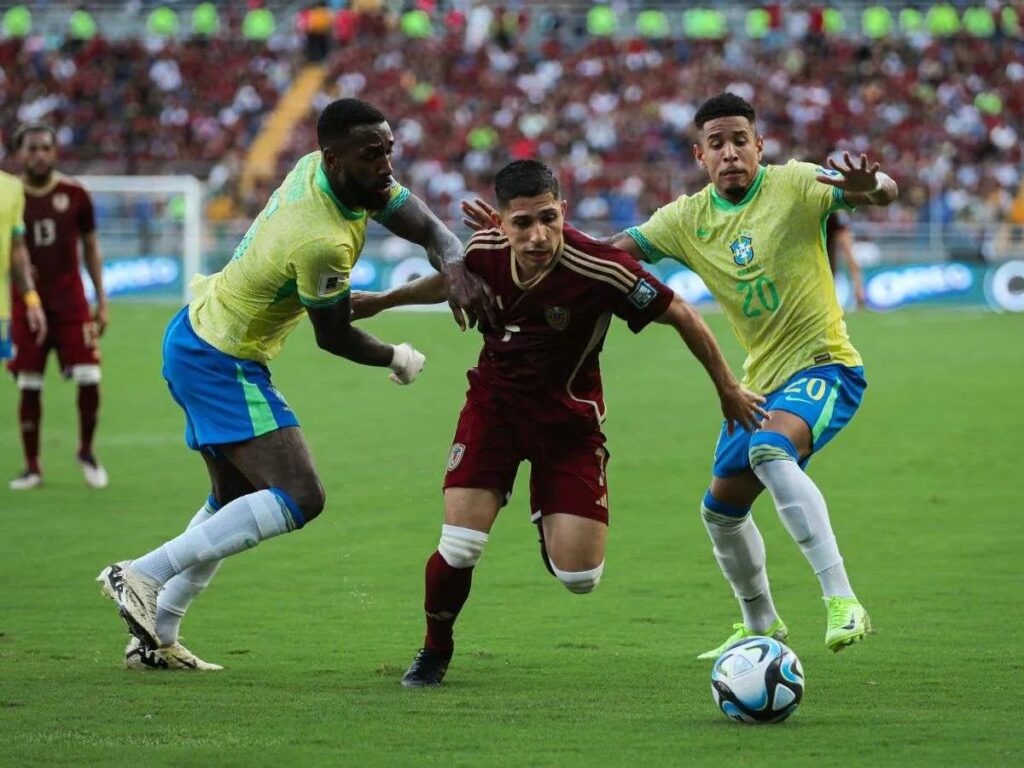 Mbapeé, Vinicius… ¿Savarino?