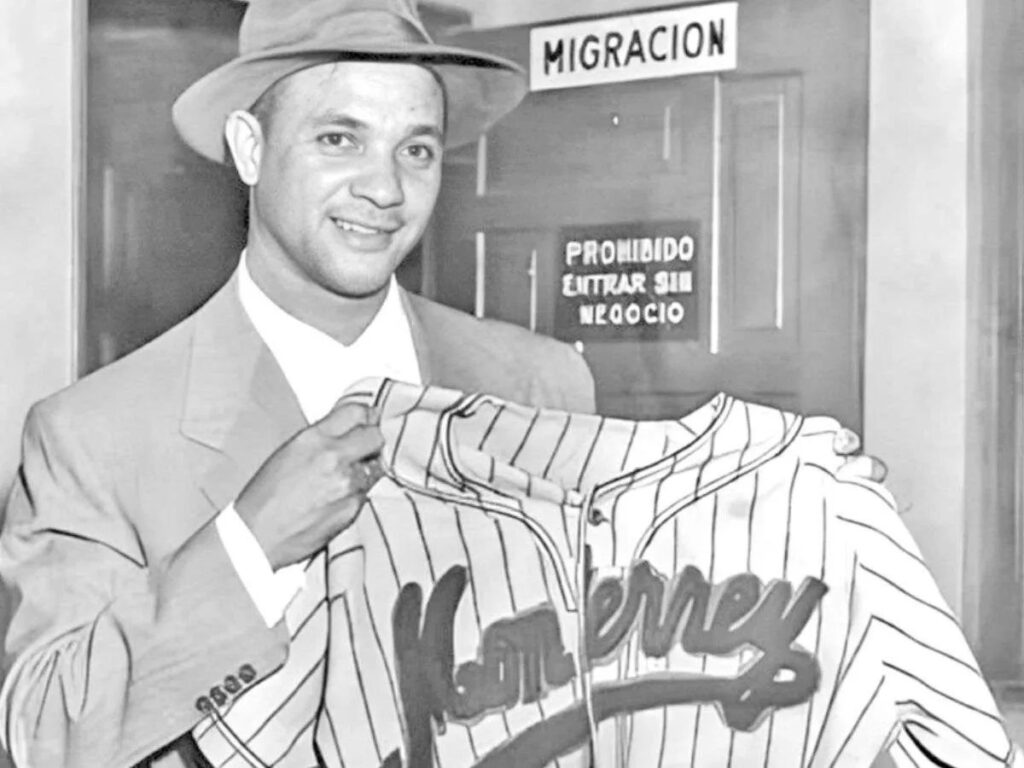 Espectacular muerte de Lázaro, mientras dirigía a Diablos Rojos