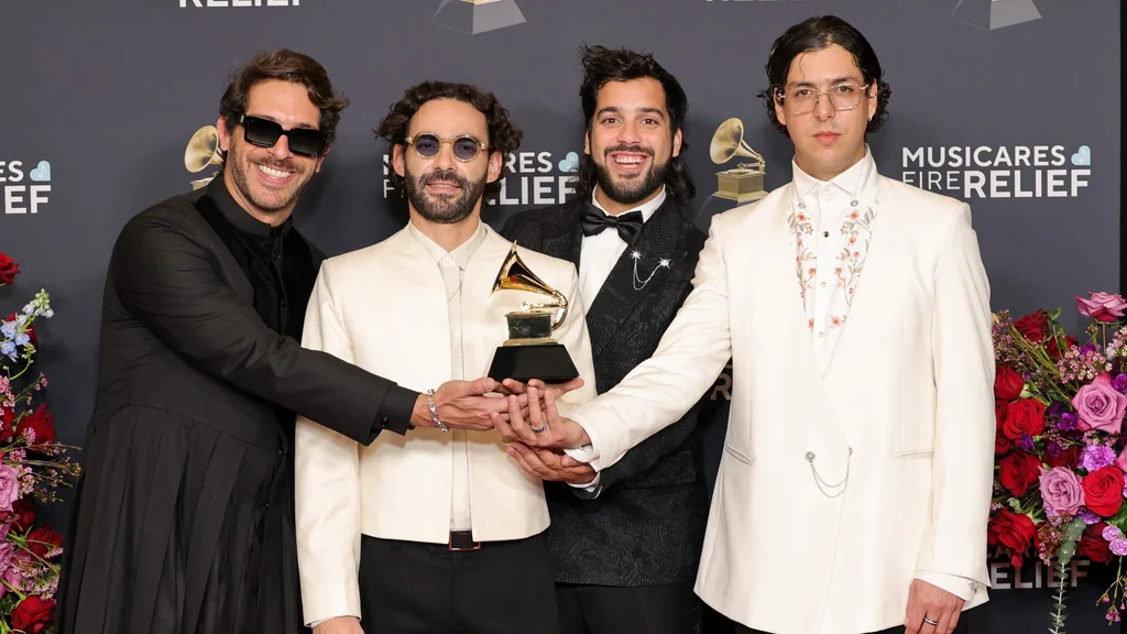 ¡Orgullo! La banda venezolana Rawayana gana el Grammy a mejor álbum latino