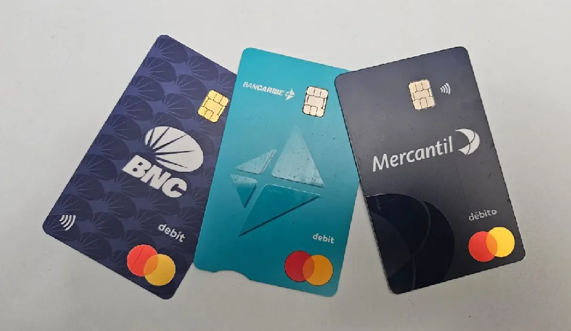 El cambio de tarjetas de débito se ha vuelto un dolor de cabeza para los adultos mayores