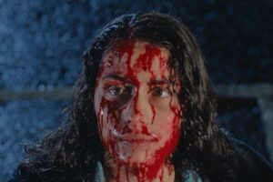 si 'La sustancia' te cautivó, asómate a esta visceral pieza de horror francés en Netflix