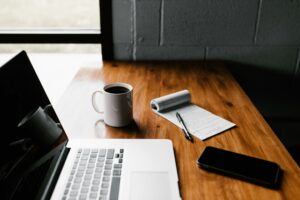 Cansado de probarlo todo, alguien ha encontrado una solución para no posponer tareas: un "diario de procrastinación"