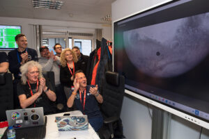 La sonda europea Hera acaba de enviarnos sus primeras fotos para la historia: Deimos orbitando Marte