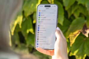 El iPhone sin puertos es una utopía. No estamos preparados para un mundo sin cables