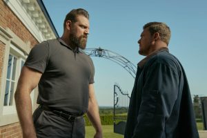 Por si había dudas de si las toñas en 'Reacher' son reales, Alan Ritchson acaba de confesar que se quedó inconsciente día y medio rodando la gran pelea del final