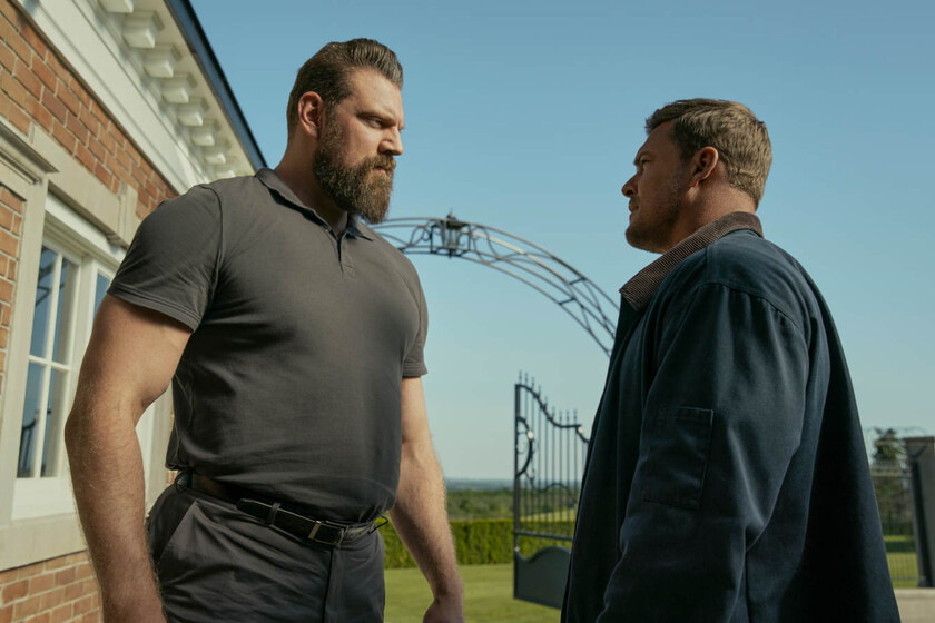 Por si había dudas de si las toñas en 'Reacher' son reales, Alan Ritchson acaba de confesar que se quedó inconsciente día y medio rodando la gran pelea del final