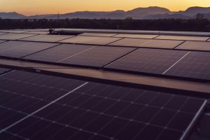 Mientras los portugueses disfrutaban del eclipse de Sol, su sistema eléctrico lo pasaba realmente mal