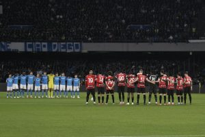 Napoli derrota en casa al Milan y se acerca al título