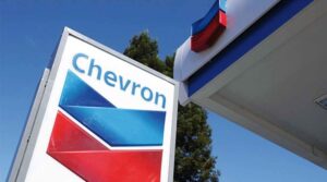 Fin de licencia petrolera de Chevron allana el camino para una negociación entre Trump y Maduro