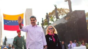Cilia Flores recitó un poema de su autoría en el acto del Día de la Mujer
