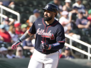 Sandy León es el jonronero oportuno de Atlanta