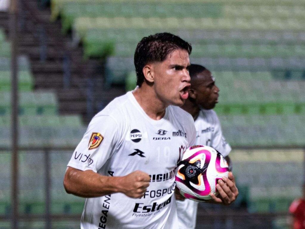Flabian Londoño es el arma goleadora del Carabobo
