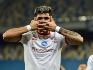 Gleiker Mendoza abrió su cuenta goleadora en Ucrania