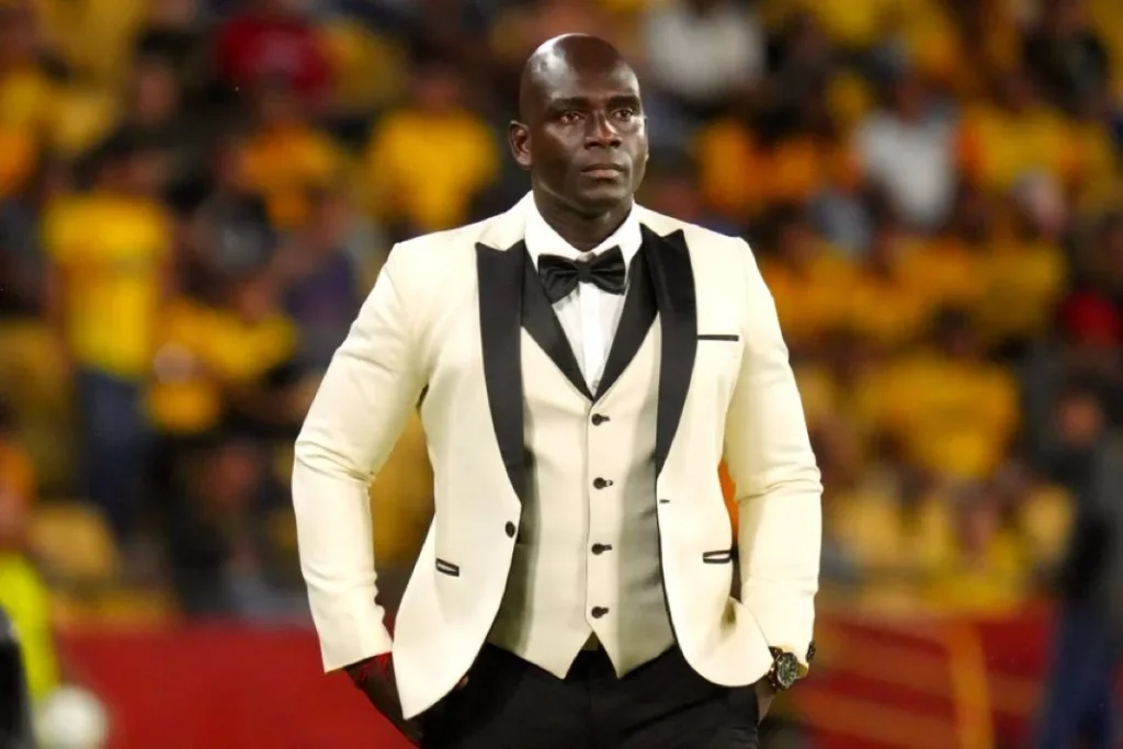 ¡Que elegancia la de Francia! Así vistió el DT de Barcelona SC